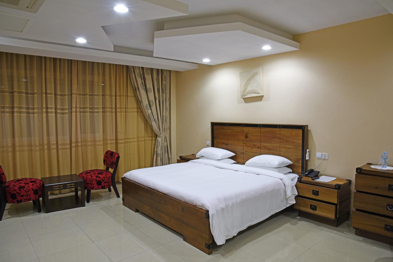 Imperial Golf View Hotel Энтеббе Экстерьер фото